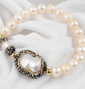 pearl gold bracelet