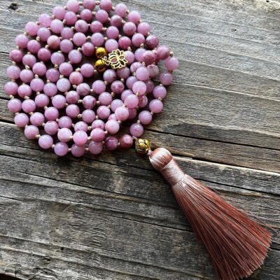 Japa-Mala-Kunzite-knotted